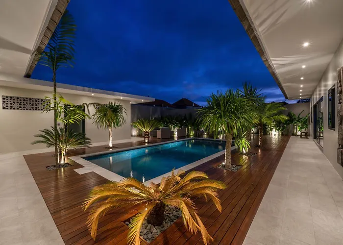 Koya : Luxurious And Modern 3br In Seminyak! 塞米亚克