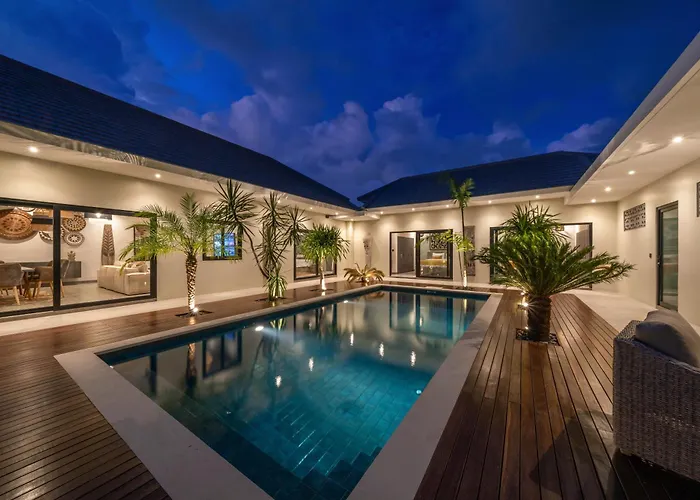 Koya : Luxurious And Modern 3br In Seminyak! 塞米亚克