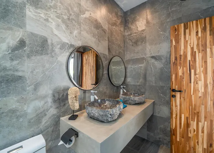 Koya : Luxurious And Modern 3br In Seminyak! 别墅 塞米亚克